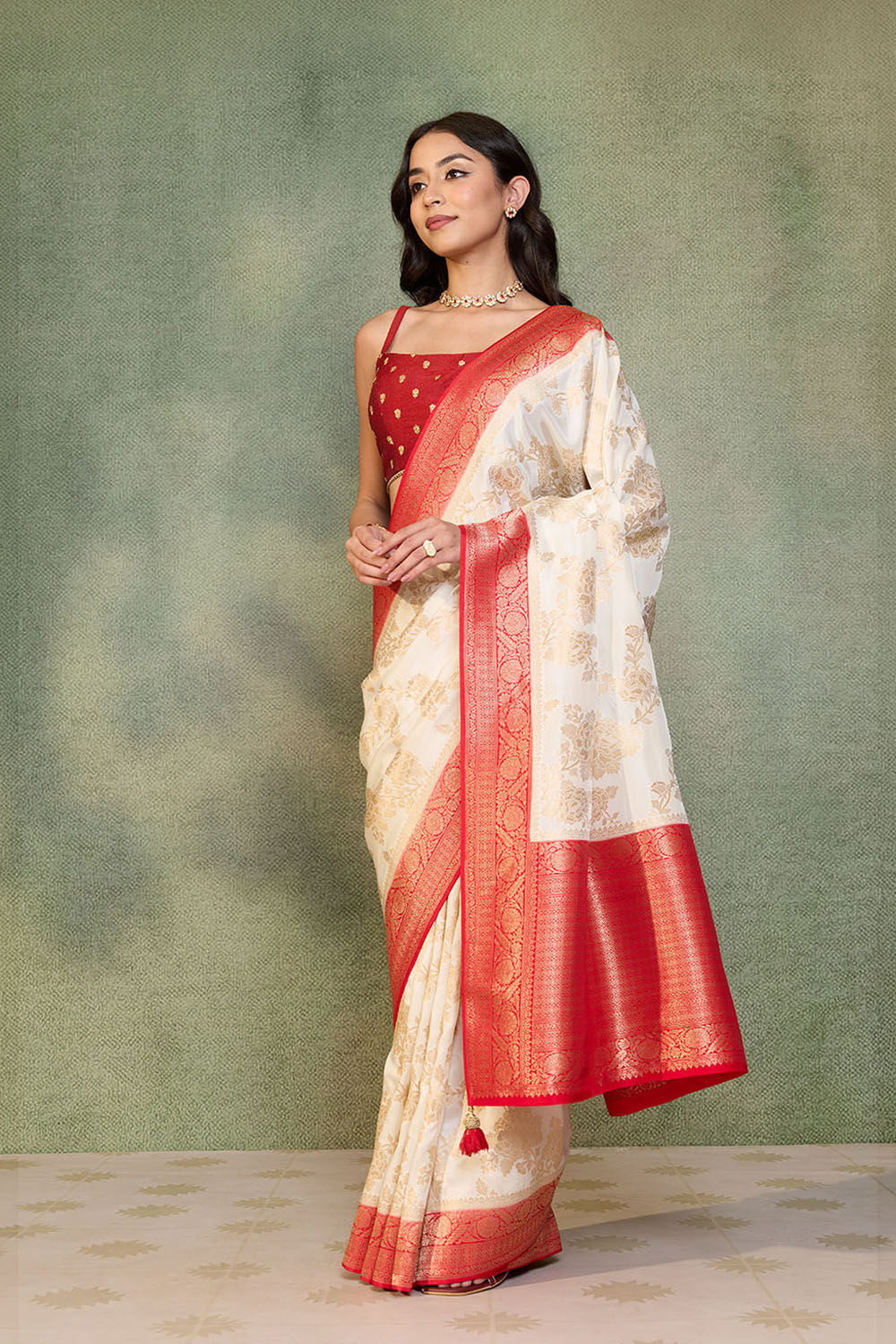 Off White Woven Viscose Saree image number null