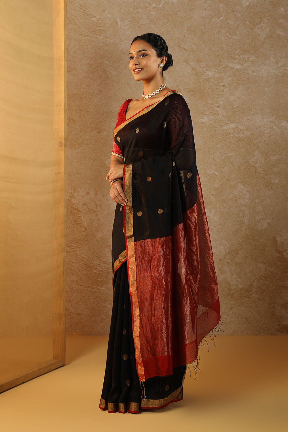 Black Bengal Pure Silk Cotton Jamdani Saree image number null