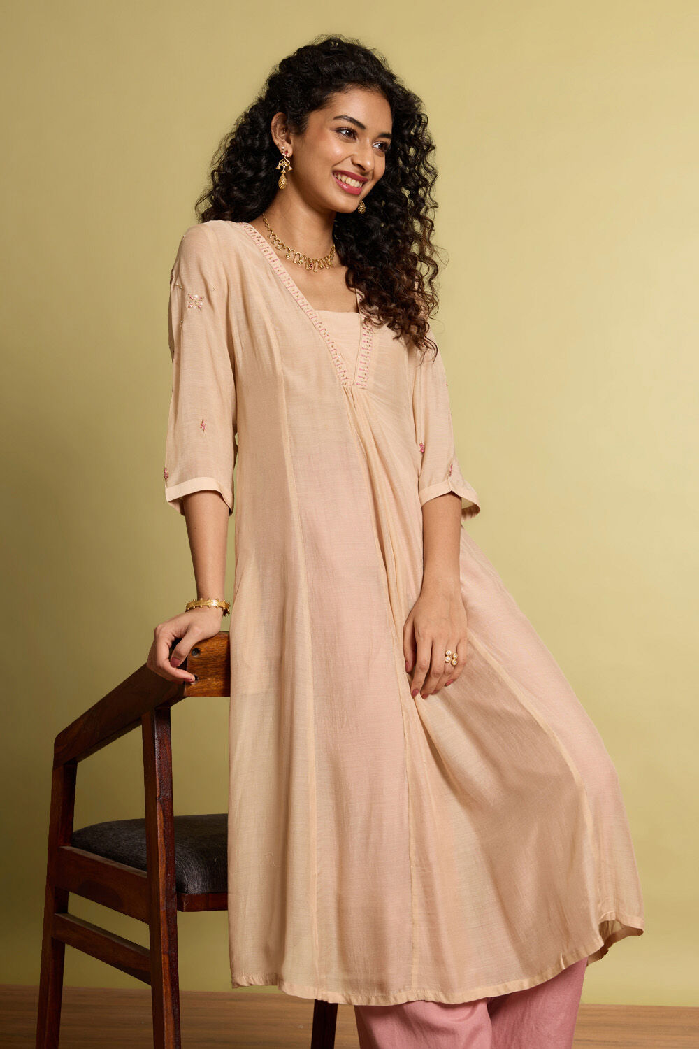 Beige Viscose Embroidered Kurta image number null