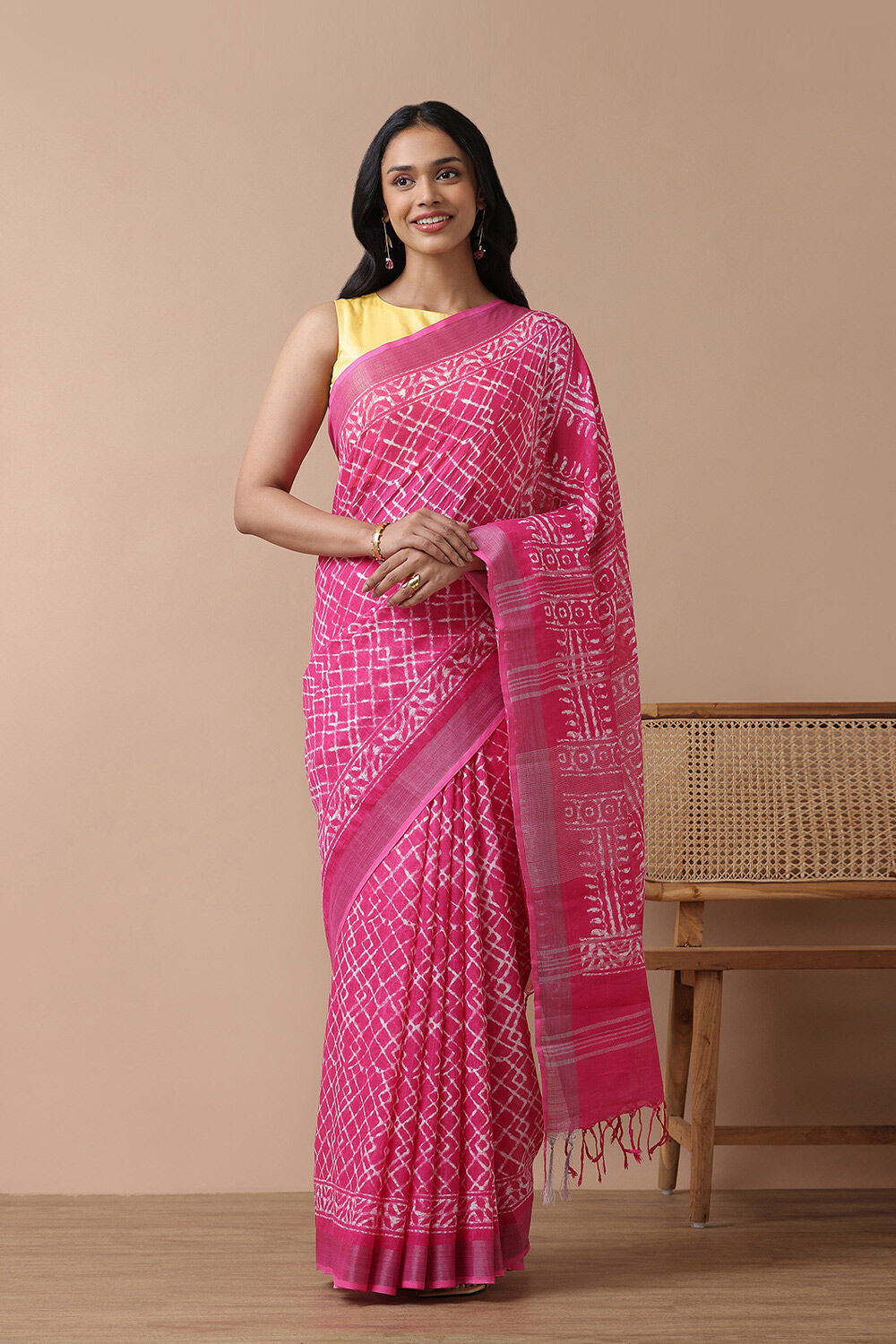 Pink Cotton Viscose Contemporary Block Printed Saree image number null
