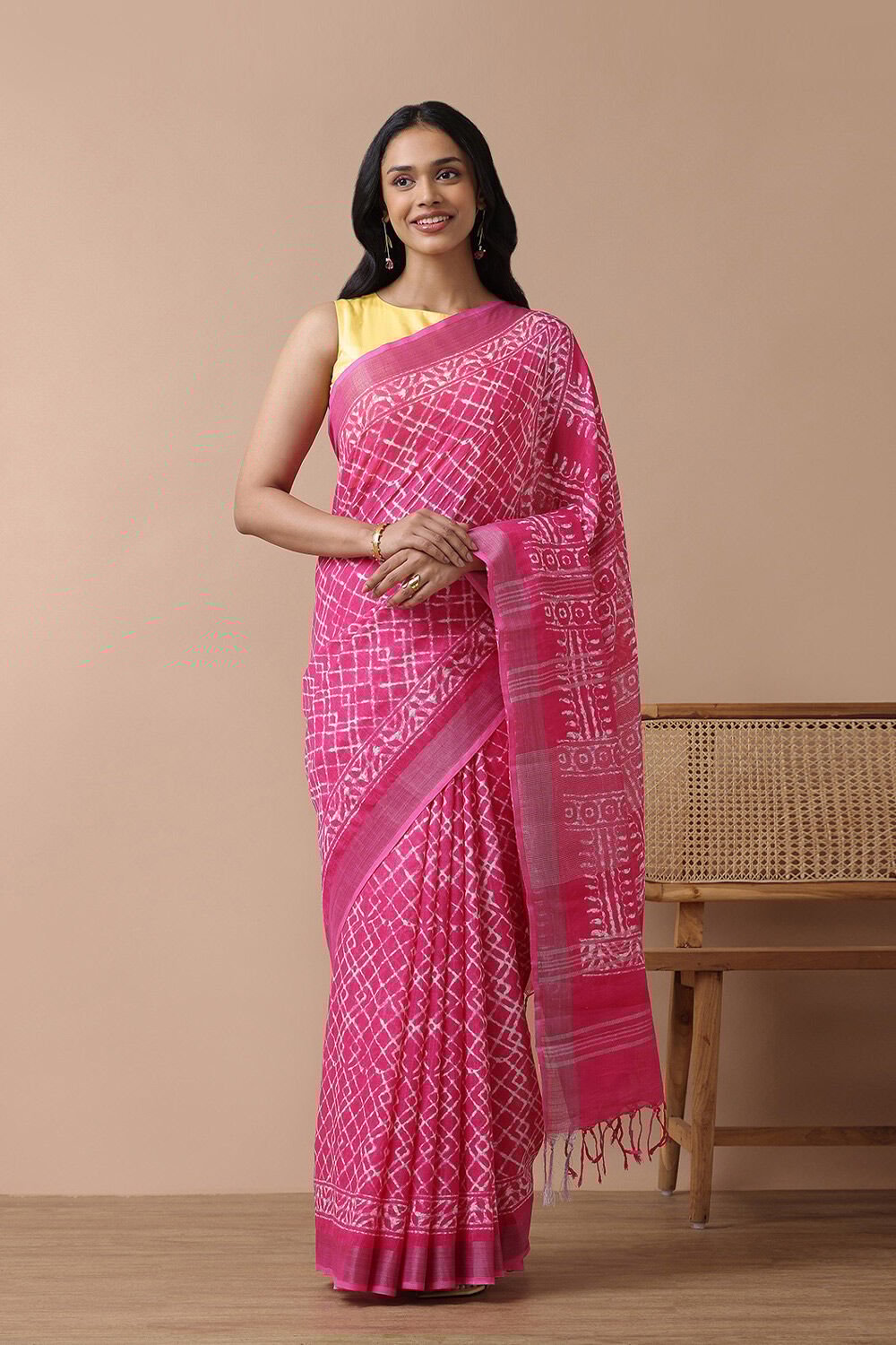 Pink Cotton Viscose Contemporary Block Printed Saree image number null