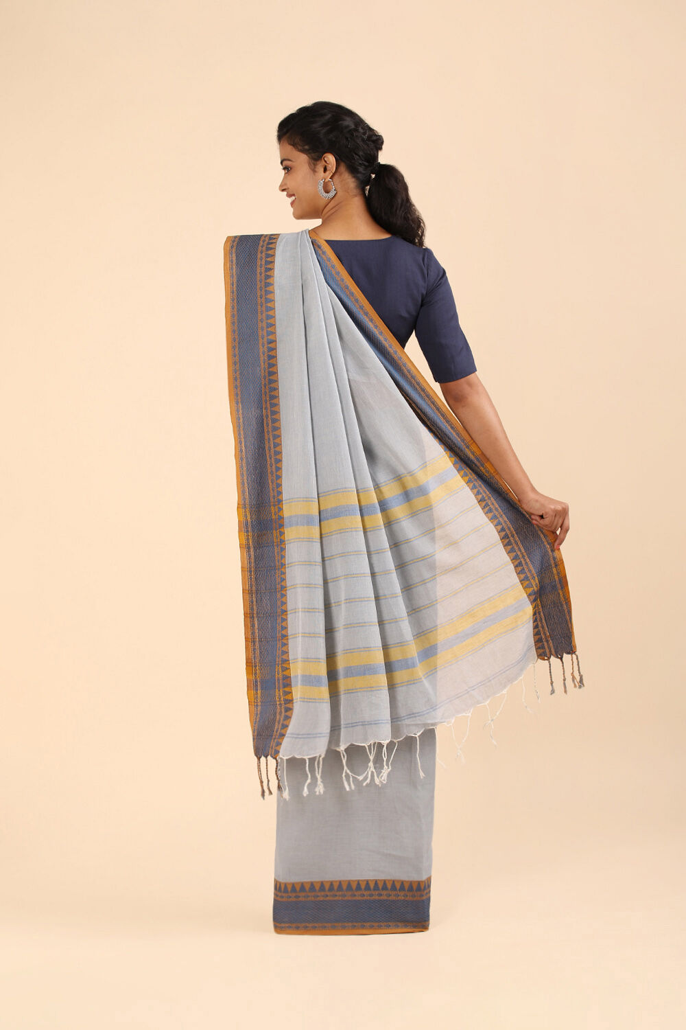 Grey Pure Cotton Bengal Saree image number null
