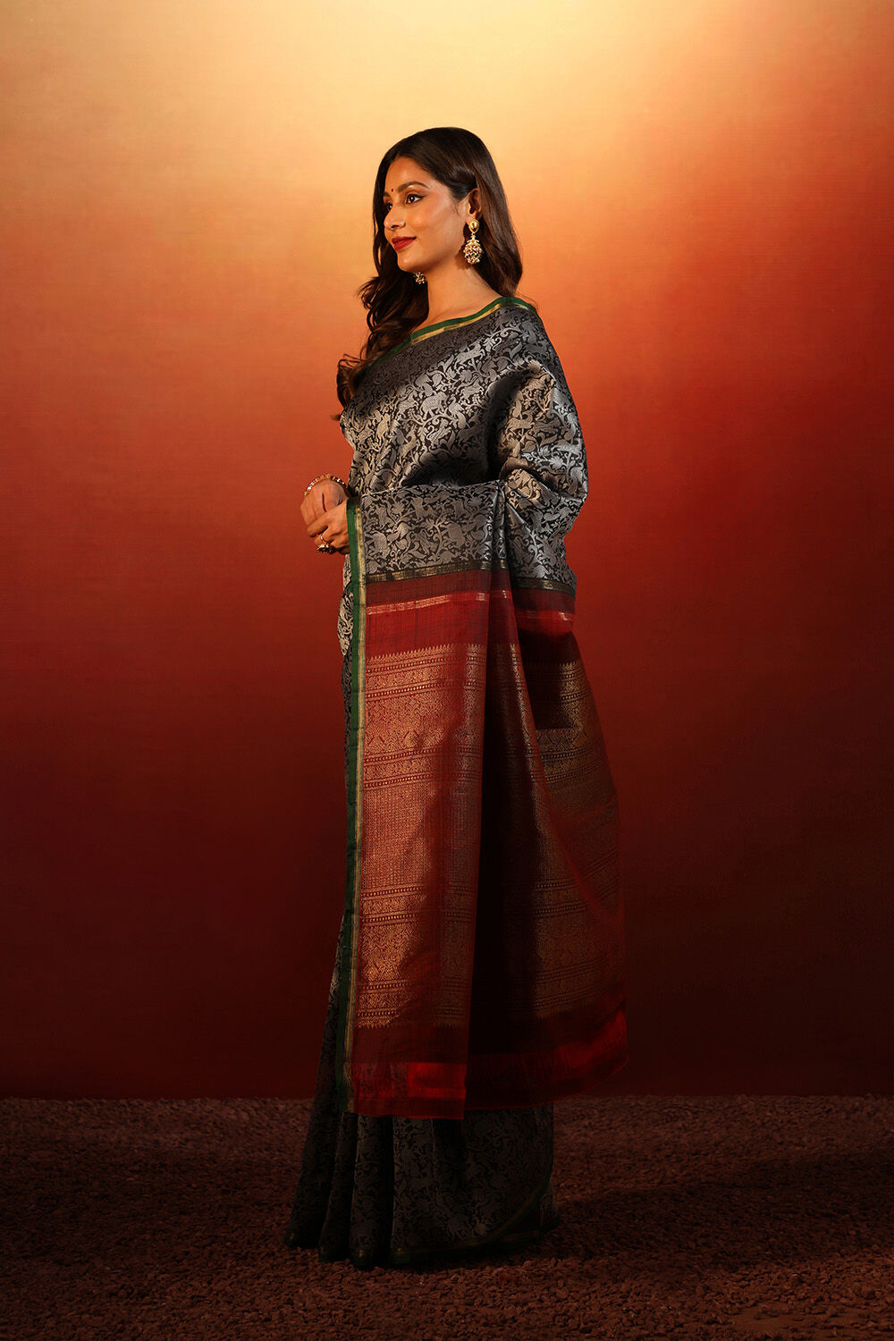 Black Woven Pure Silk Kanjivaram Saree image number null