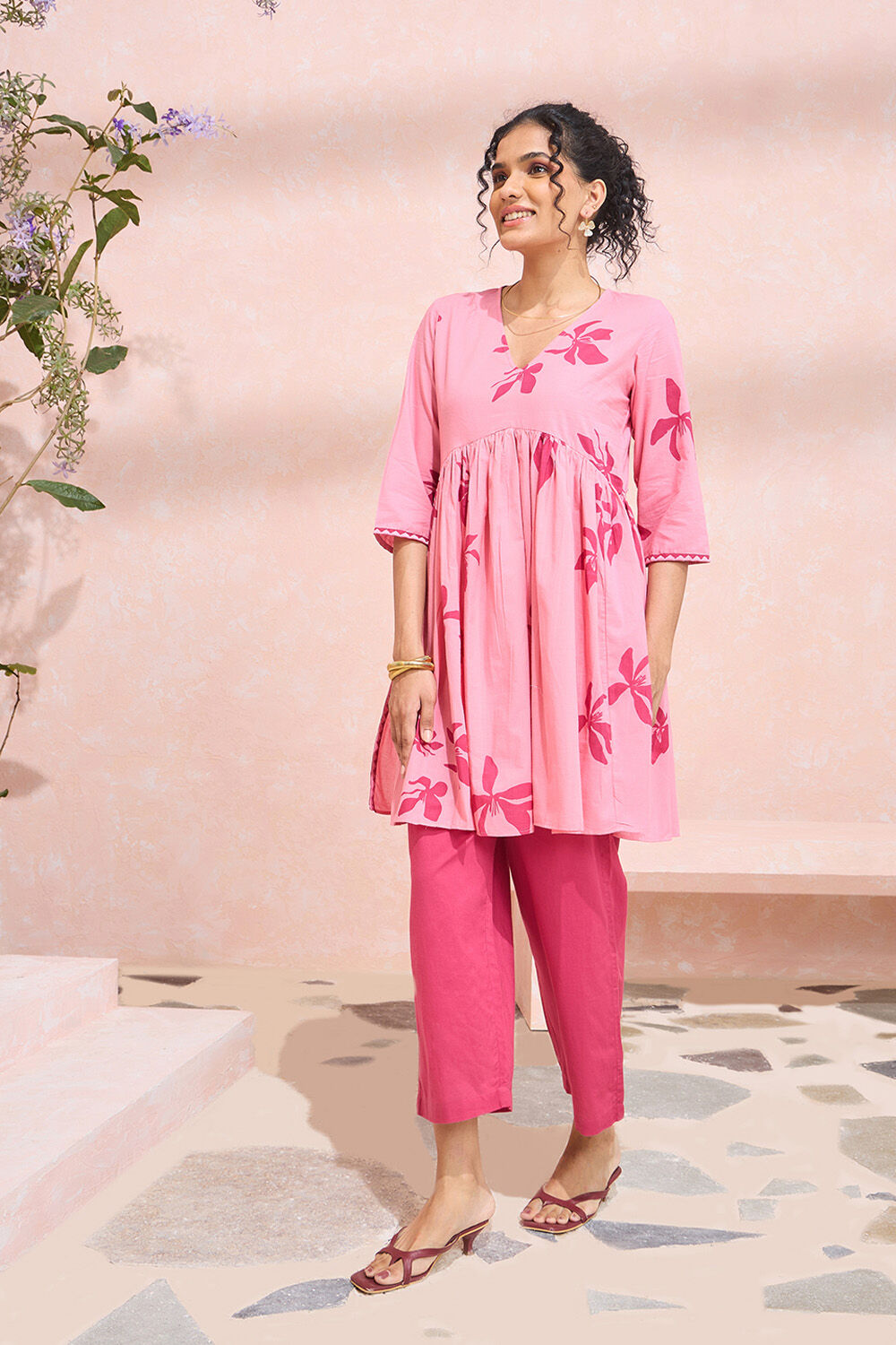 Pink Screen Printed Pure Cotton Kurta Set image number null
