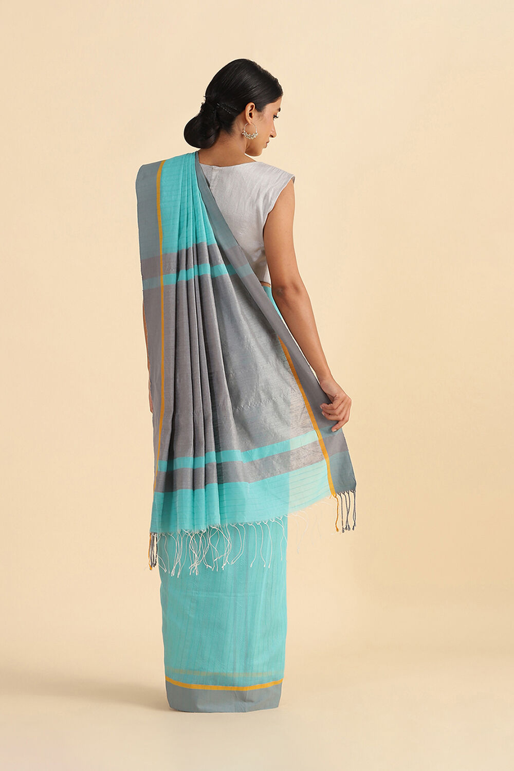 Violet Handwoven Bengal Pure Silk Cotton Saree image number null