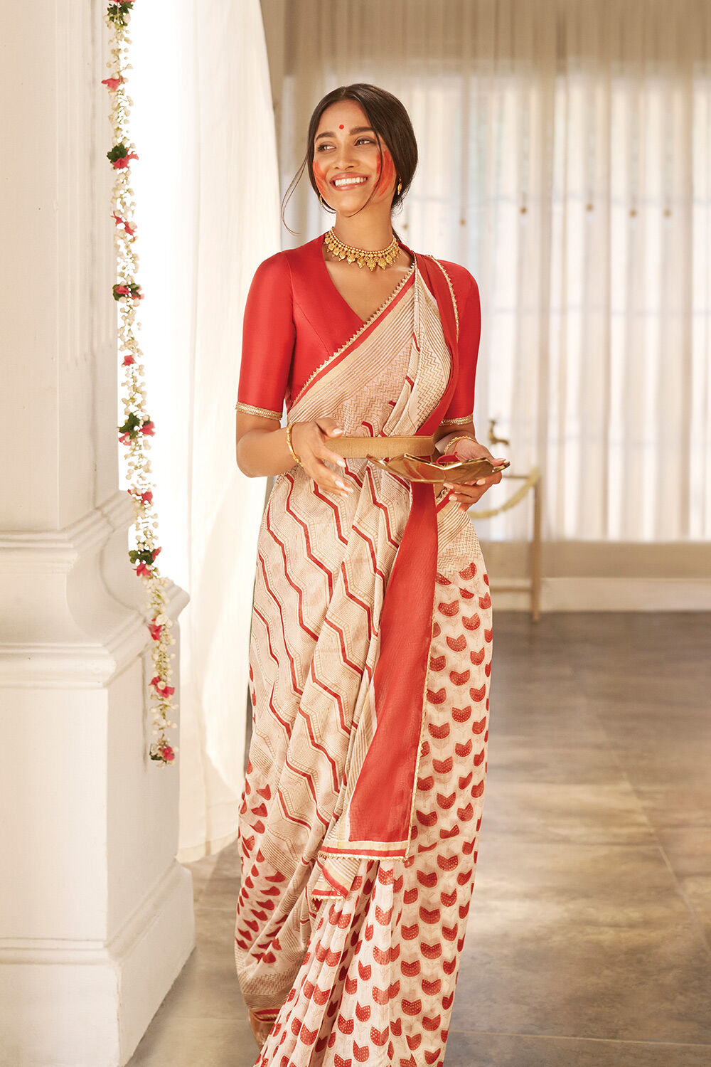 Off White and Red Pure Silk Cotton Hand Printed Saree image number null