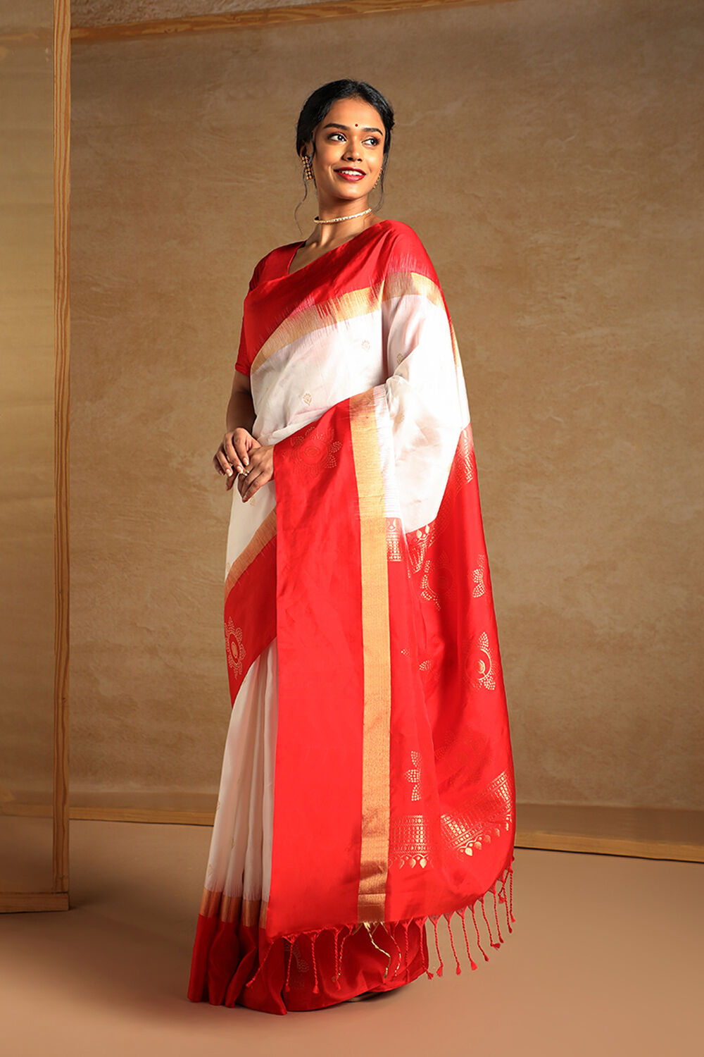 Off White Pure Soft Silk Saree image number null