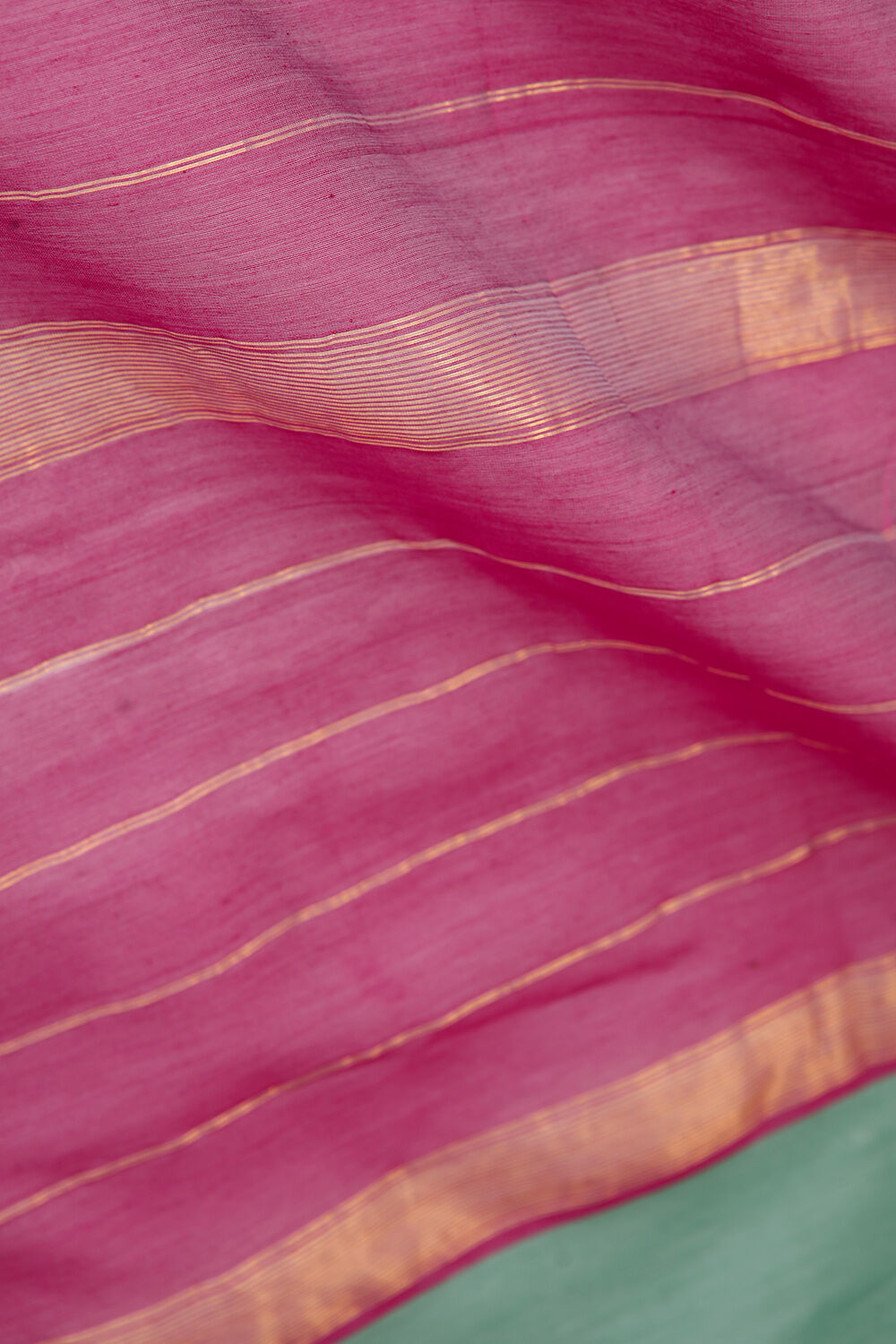Green Woven Pure Silk Cotton Maheswari Saree image number null