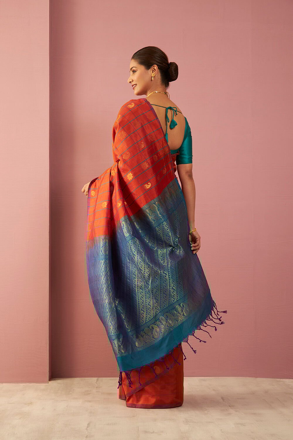 Red Woven Pure Soft Silk Saree image number null