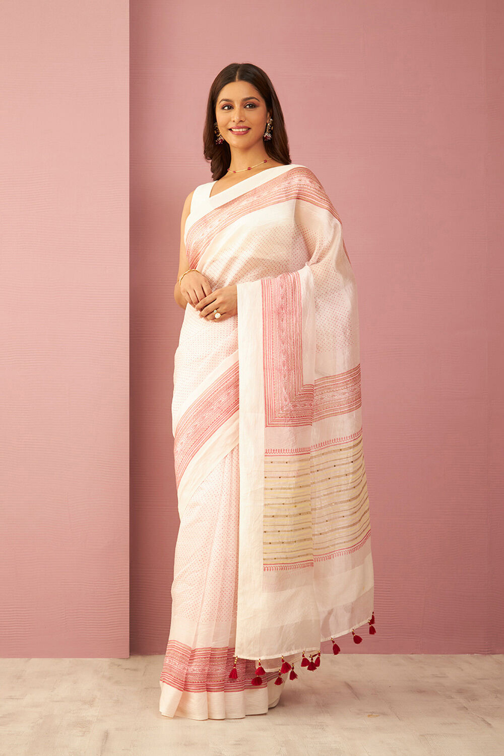 Off White Bengal Silk Tencel Printed Embroidery Saree image number null
