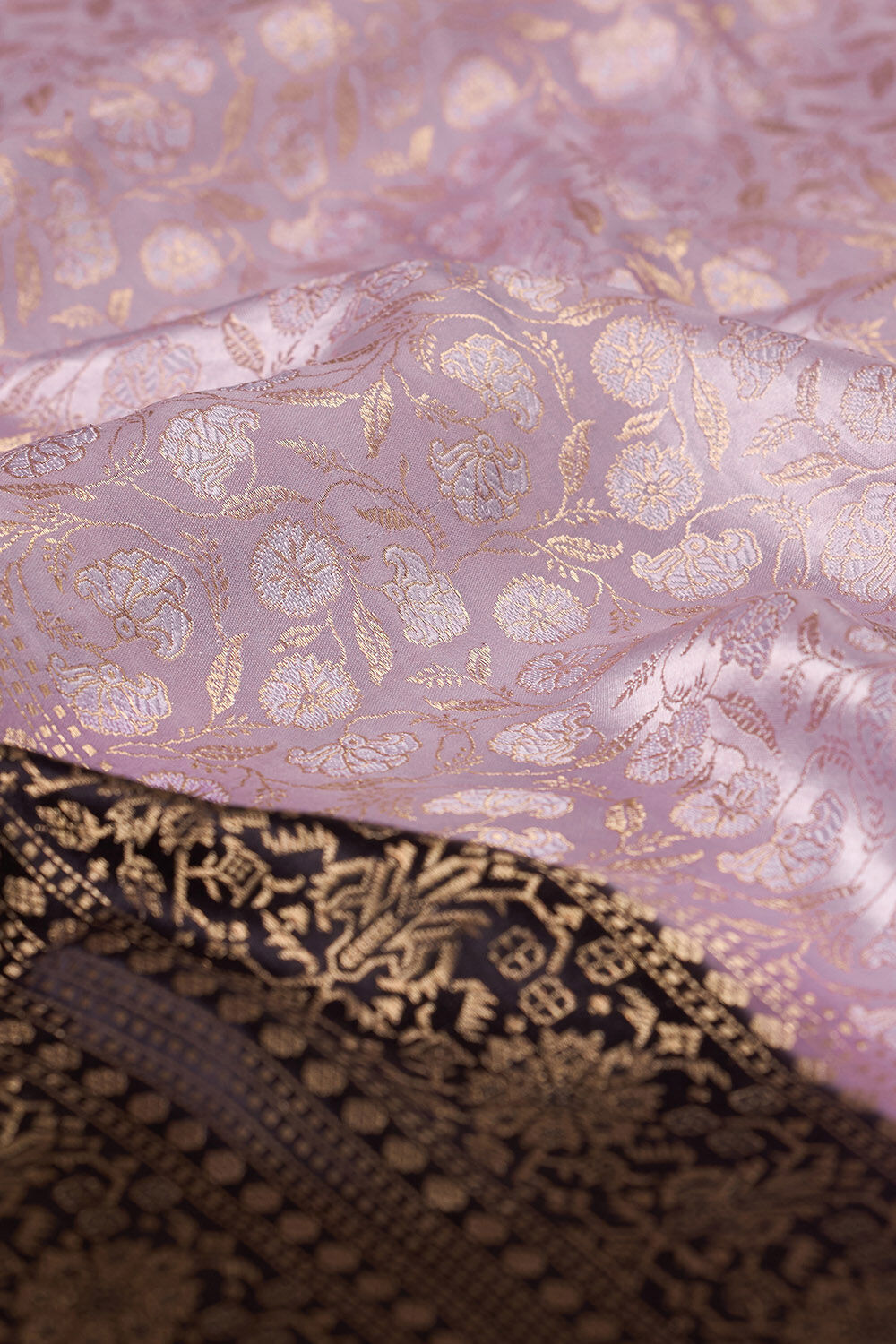 Violet Pure Silk Tanchoi Banarasi Saree image number null