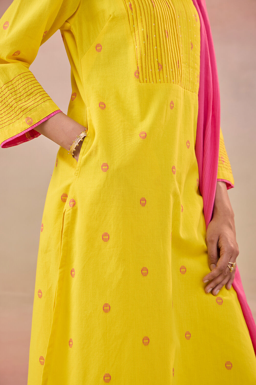 Yellow Woven Pure Cotton Kurta Set image number null