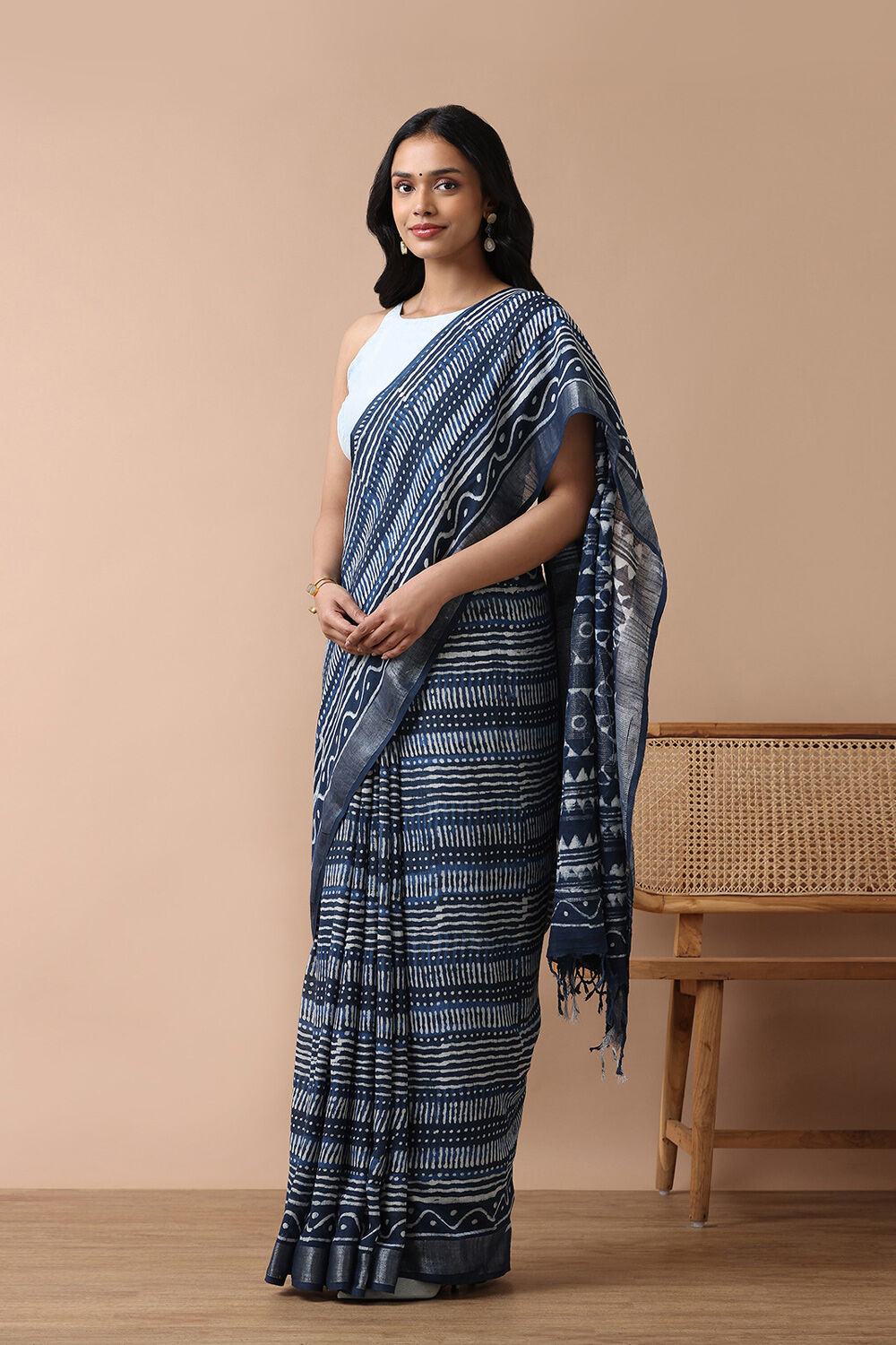 Blue Cotton Viscose Contemporary Block Printed Saree image number null
