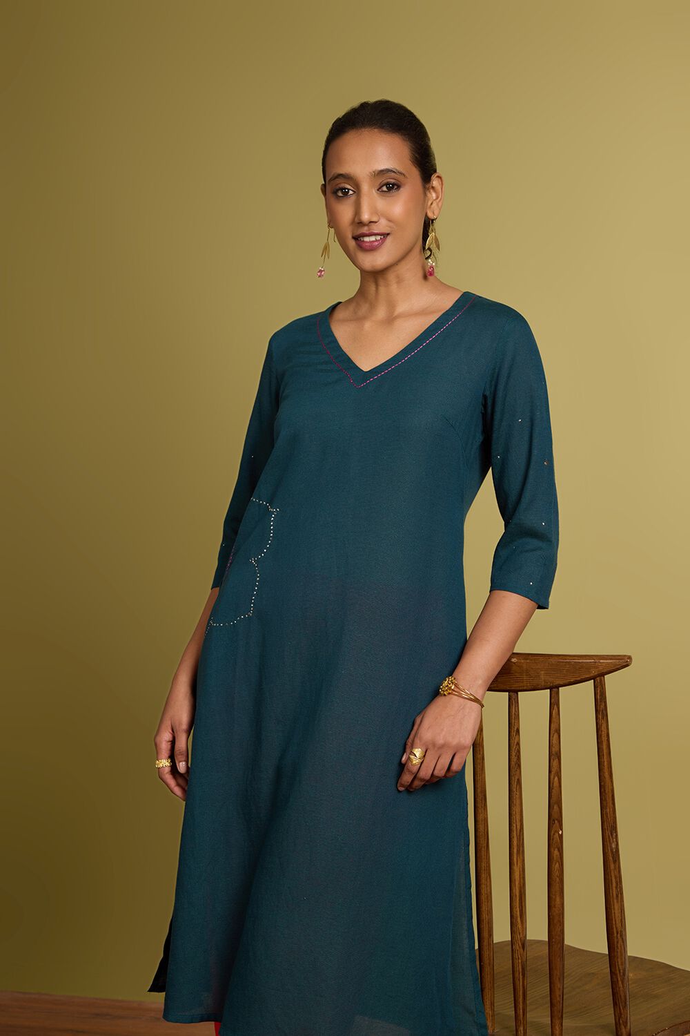 Dark Green Viscose Cotton Embroidered Kurta image number null
