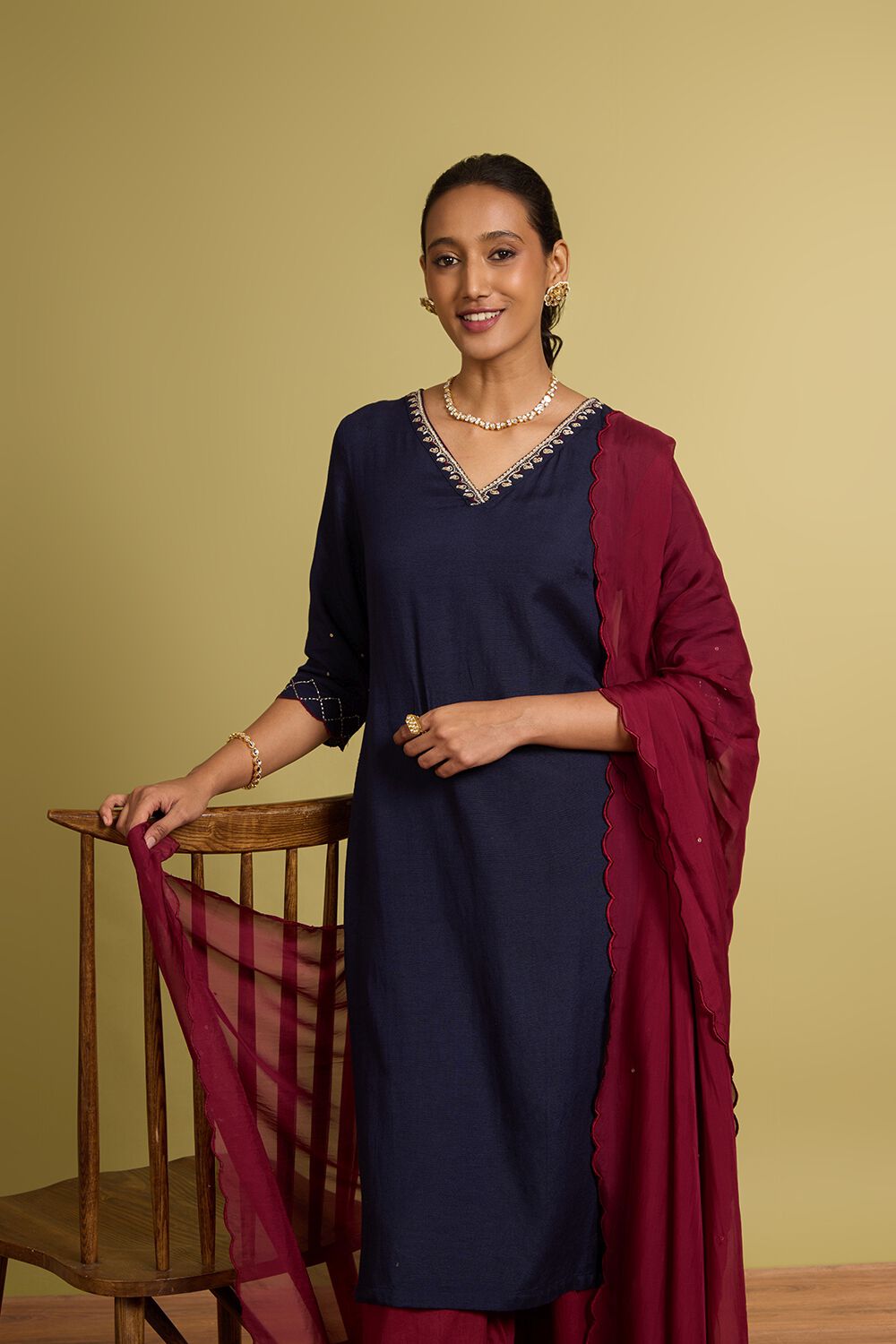 Kurtas Shop for Trendy Kurtas and Kurta Sets Online for Women Taneira