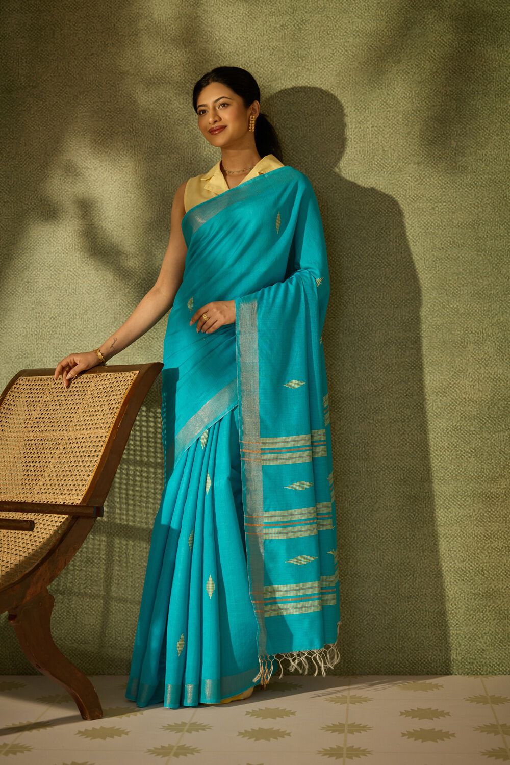 Blue Bhagalpur Woven Silk Viscose Saree image number null