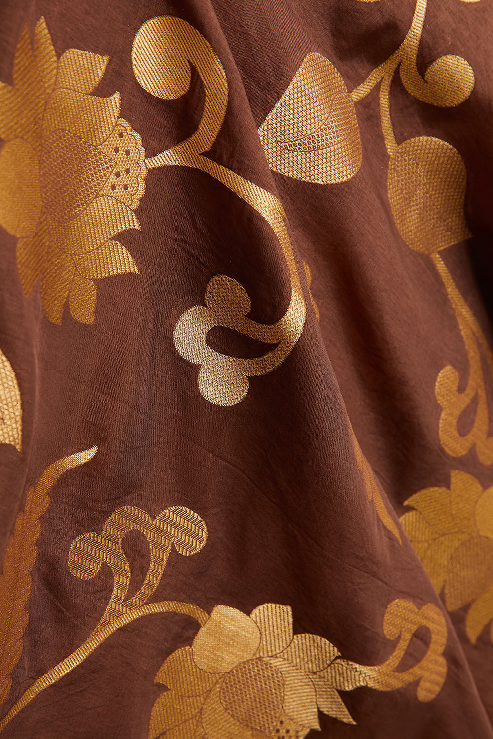 Brown Woven Viscose Luxe Saree image number null