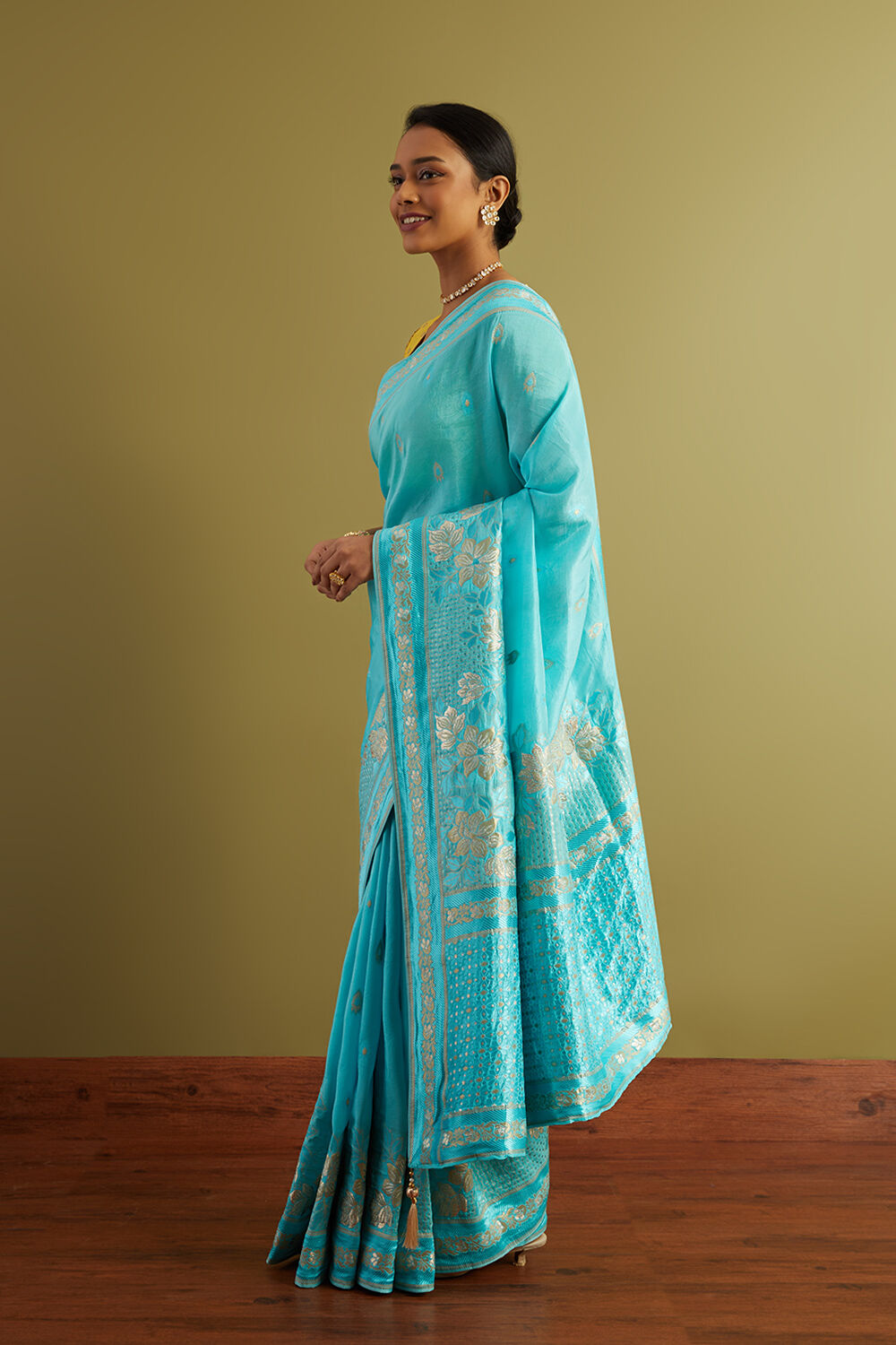 Blue Woven Viscose Luxe Saree image number null