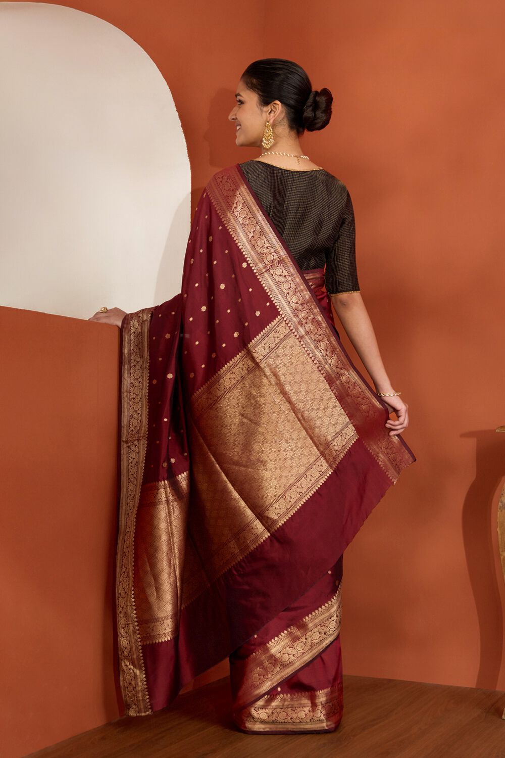 Dark Red Silk Viscose Cutwork Banaras Inspired Design Saree image number null