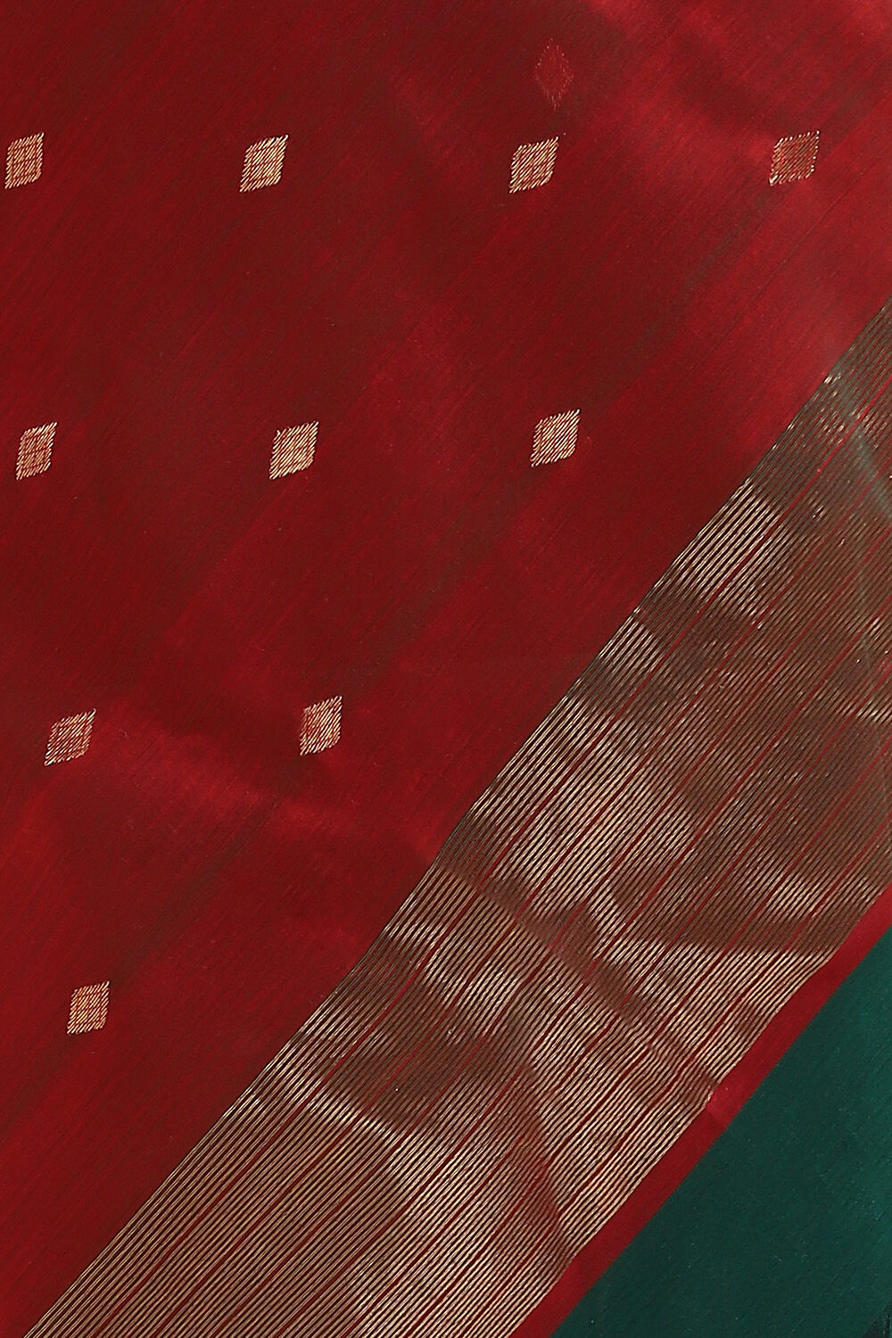 Dark Green Pure Silk Cotton Maheswari Saree image number null