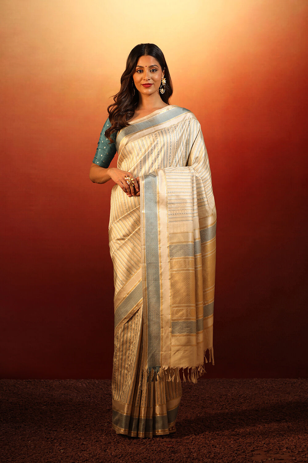 Gold Woven Pure Silk Kanjivaram Saree image number null