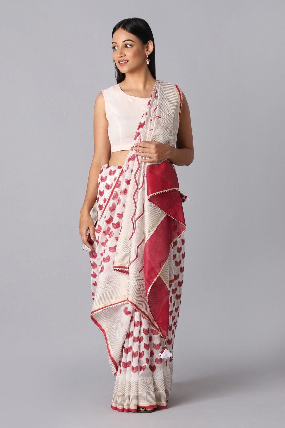 Off White and Red Pure Silk Cotton Hand Printed Saree image number null