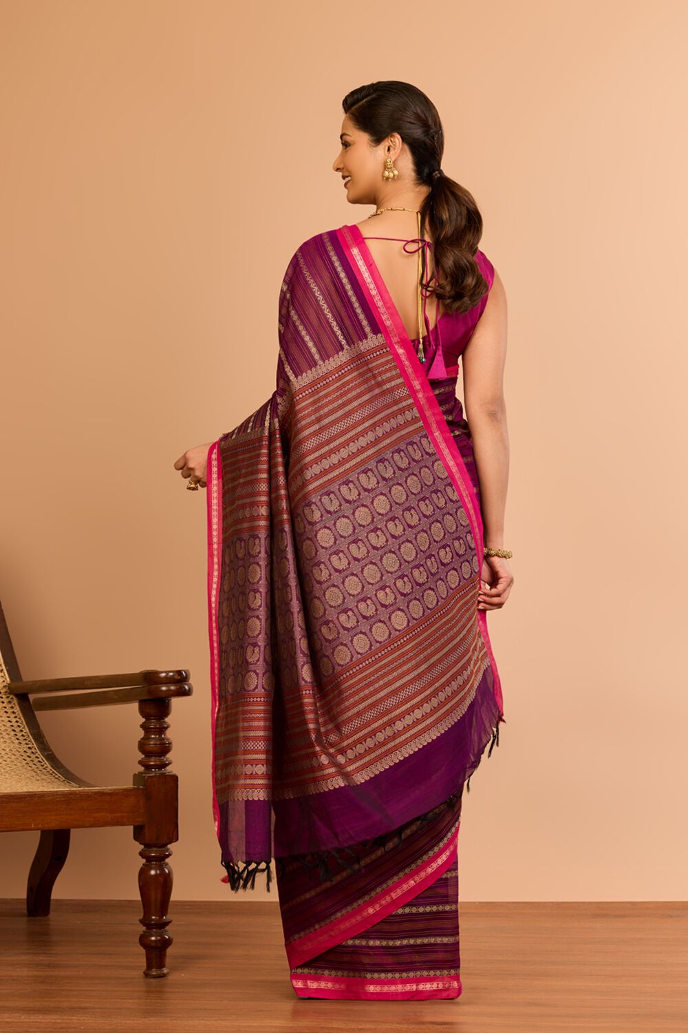 Dark Violet Cotton Woven Saree image number null