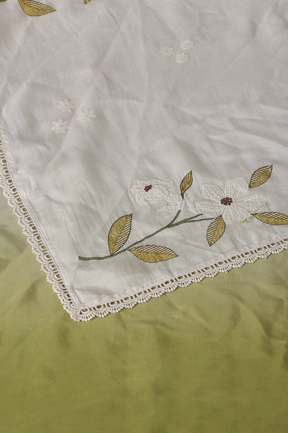 Off White Viscose Embroidered Saree image number null