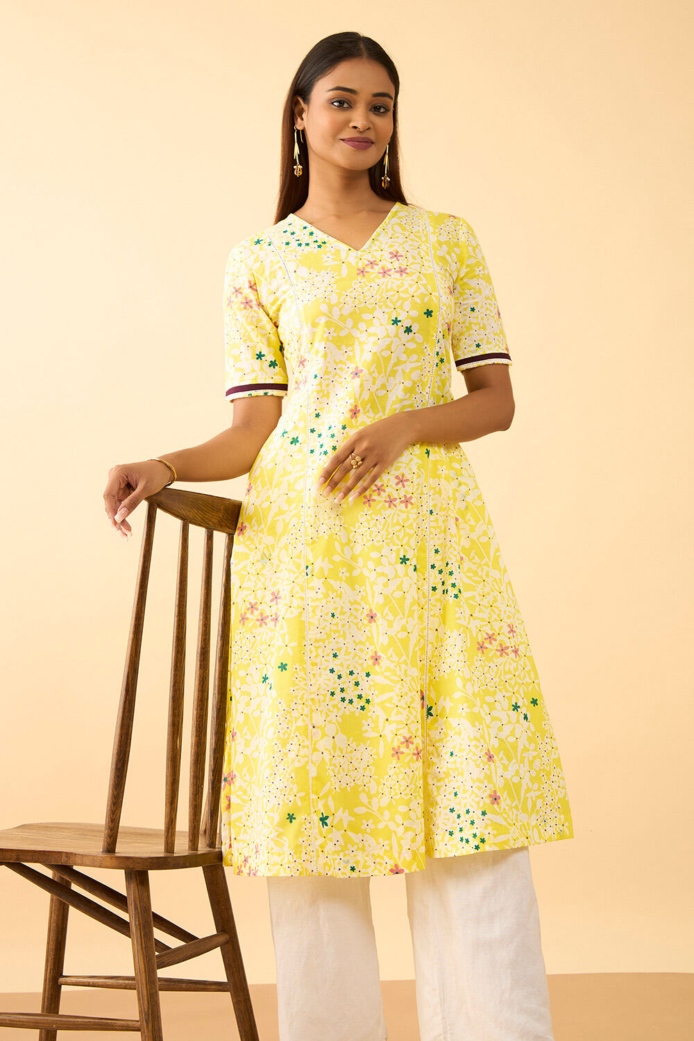 Yellow Screen Printed Pure Cotton Kurta image number null