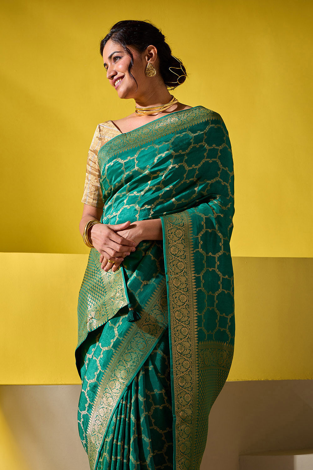 Green Woven Viscose Saree image number null