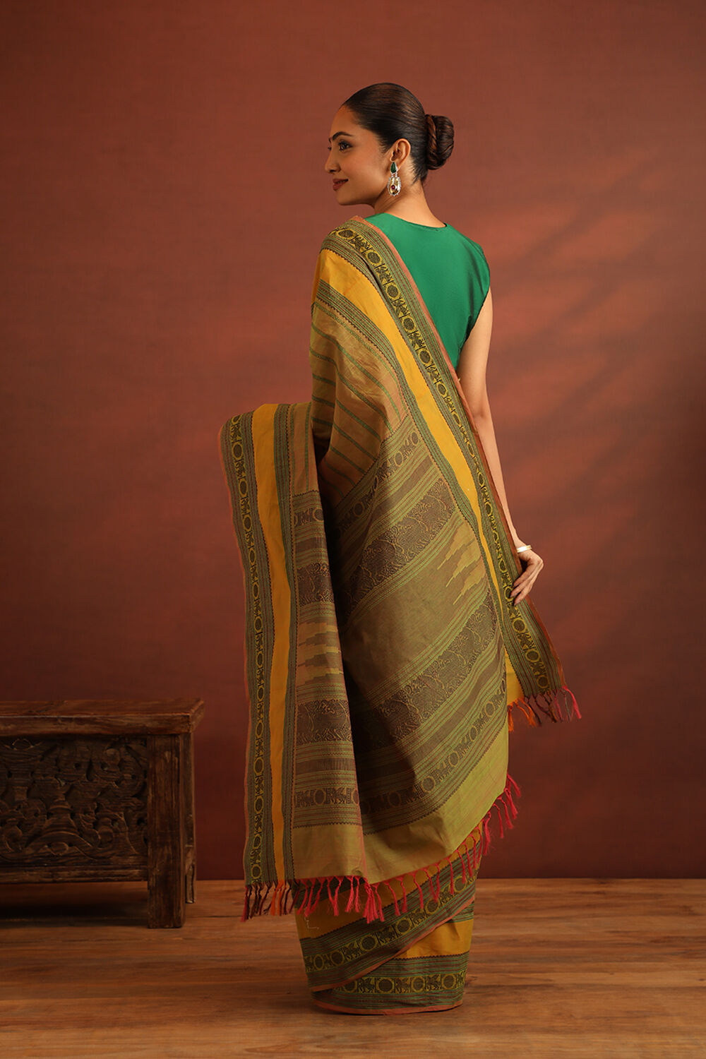 Green South Pure Cotton Woven Saree image number null