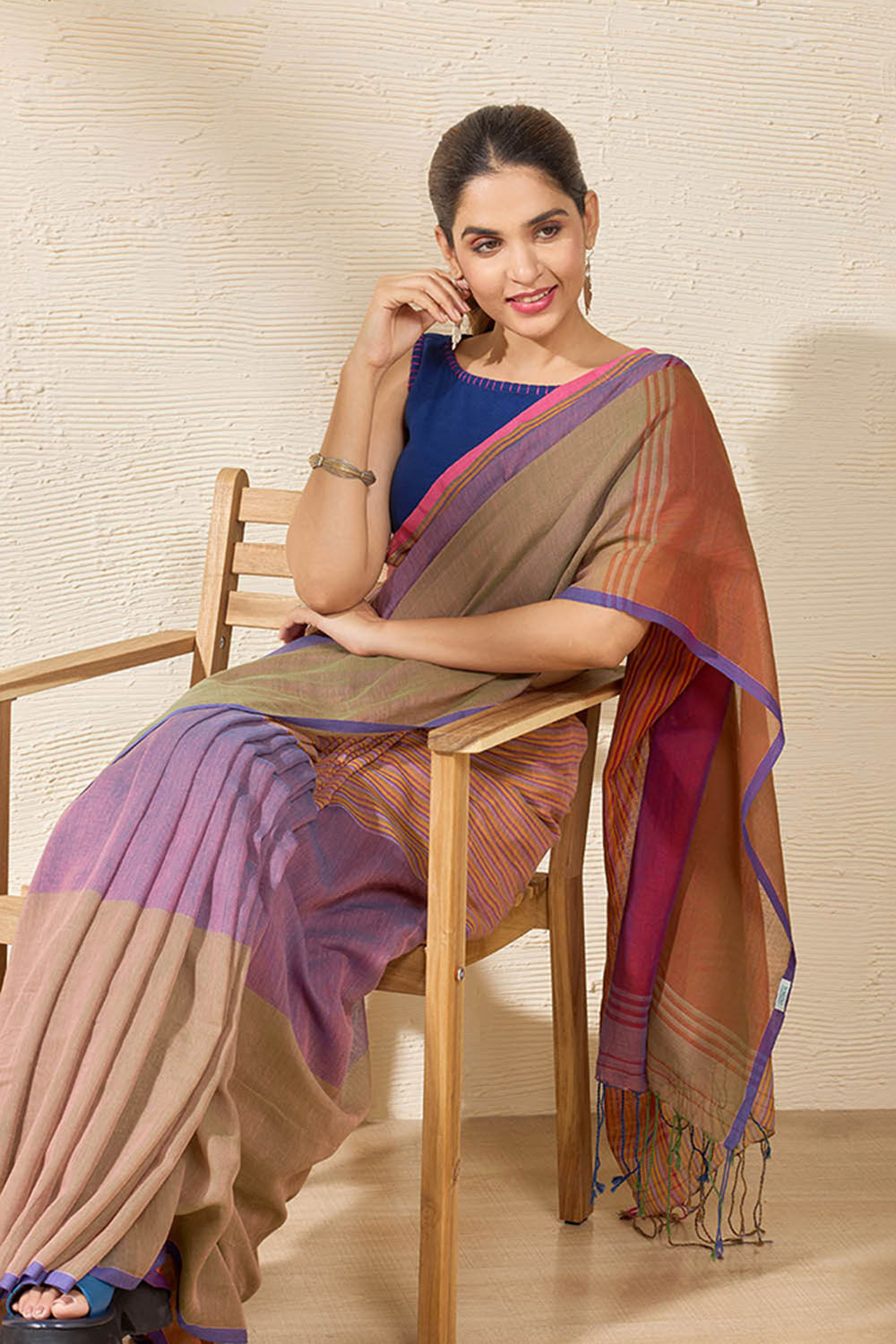 Pink Woven Pure Cotton Bengal Saree image number null