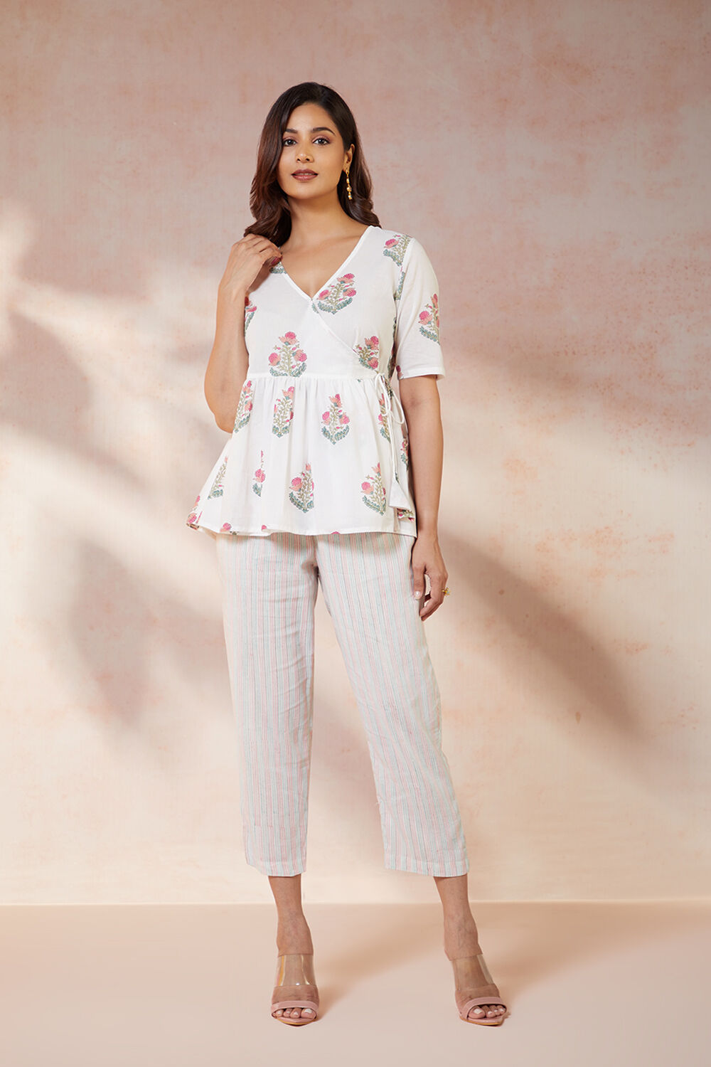 Off White Pure Cotton Printed Sanganeri Short Top image number null