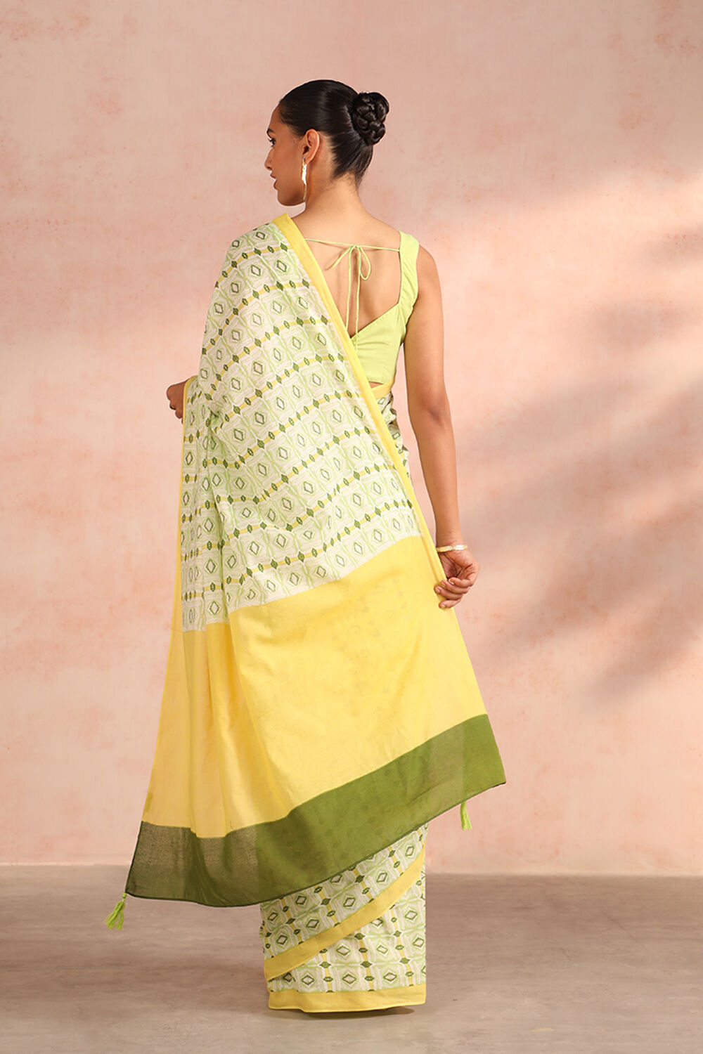 Light Green Pure Cotton Mulmul Screen Printed Saree image number null