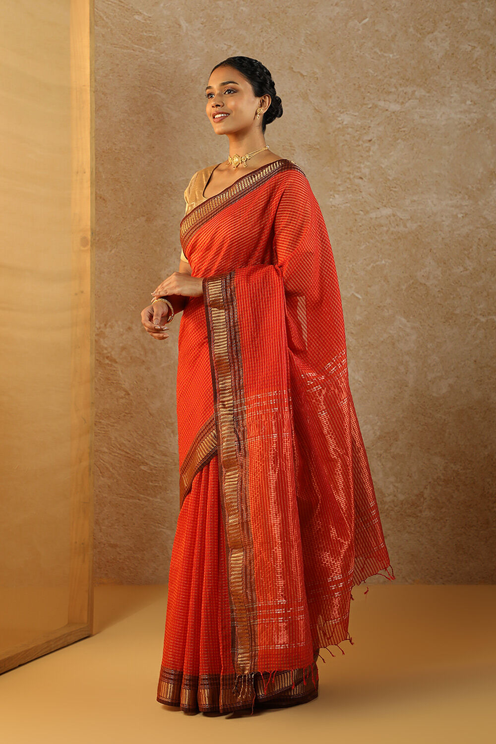 Red Woven Pure Silk Cotton Maheshwari Saree image number null