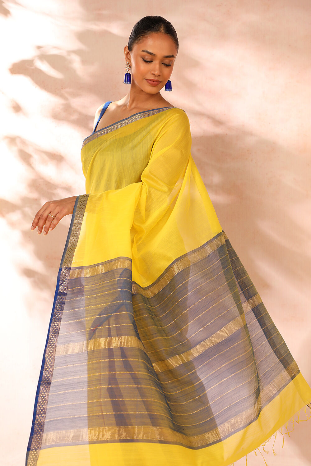 Yellow Woven Pure Silk Cotton Maheshwari Saree image number null