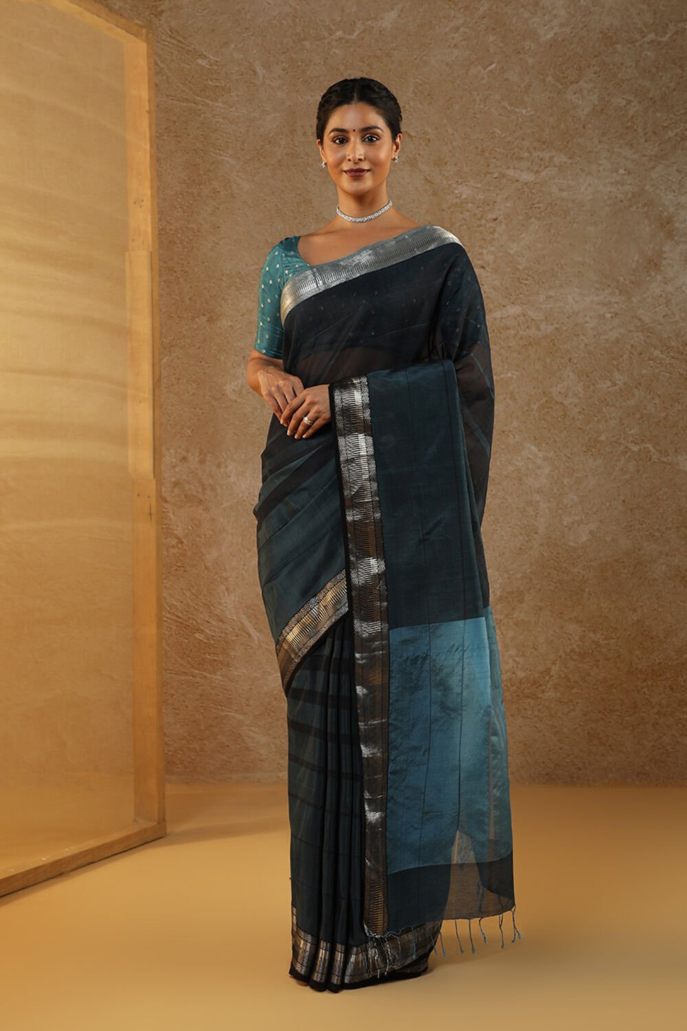 Navy Woven Pure Silk Cotton Maheshwari Saree image number null