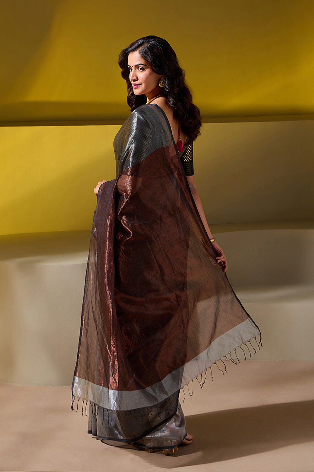 Grey Woven Pure Silk Tissue Maheshwari Saree image number null