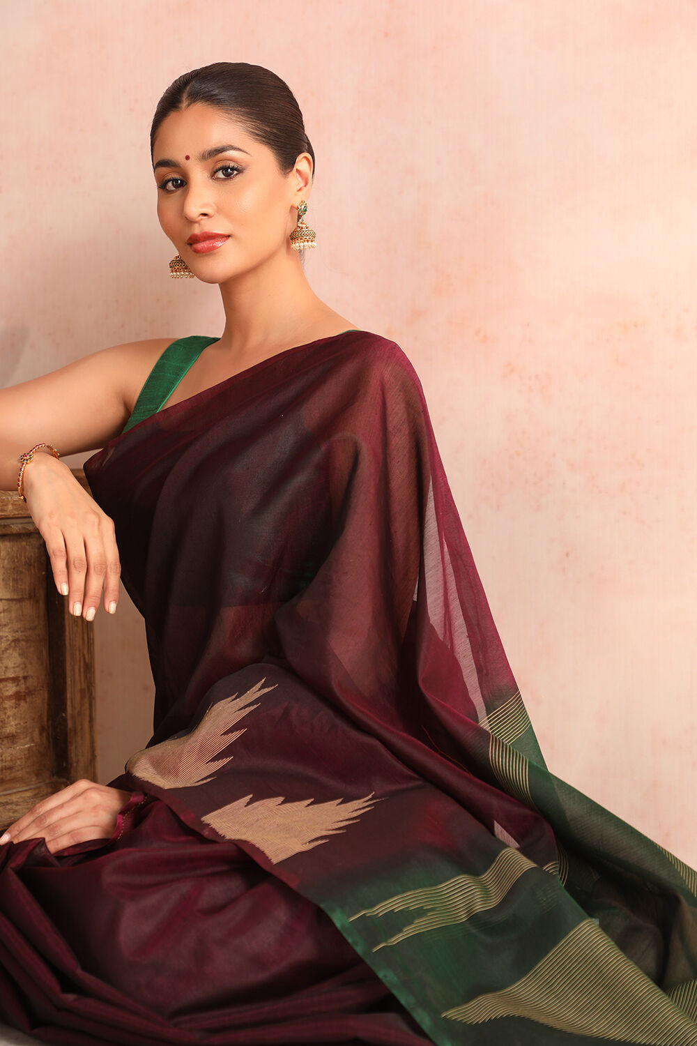 Violet Woven Pure Soft Silk Cotton Saree image number null