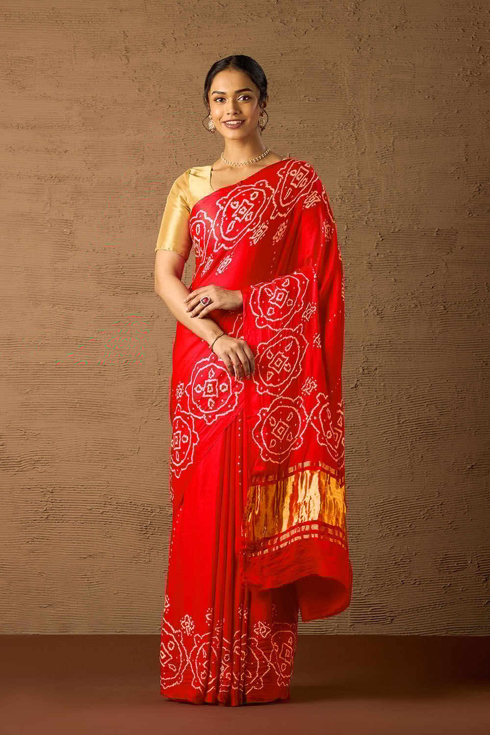 Red Gujarat Pure Silk Tie & Dye Bandhani Saree image number null