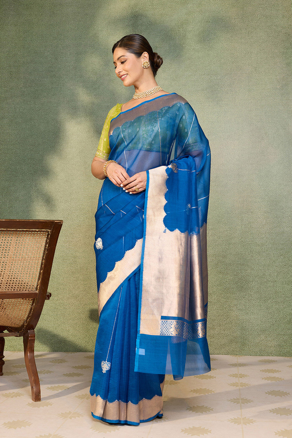Blue Pure Silk Organza Kadwa Banarasi Saree image number null