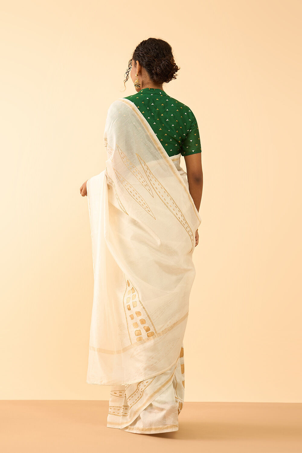 Off White Pure Silk Cotton Block Printed Embroidered Saree image number null