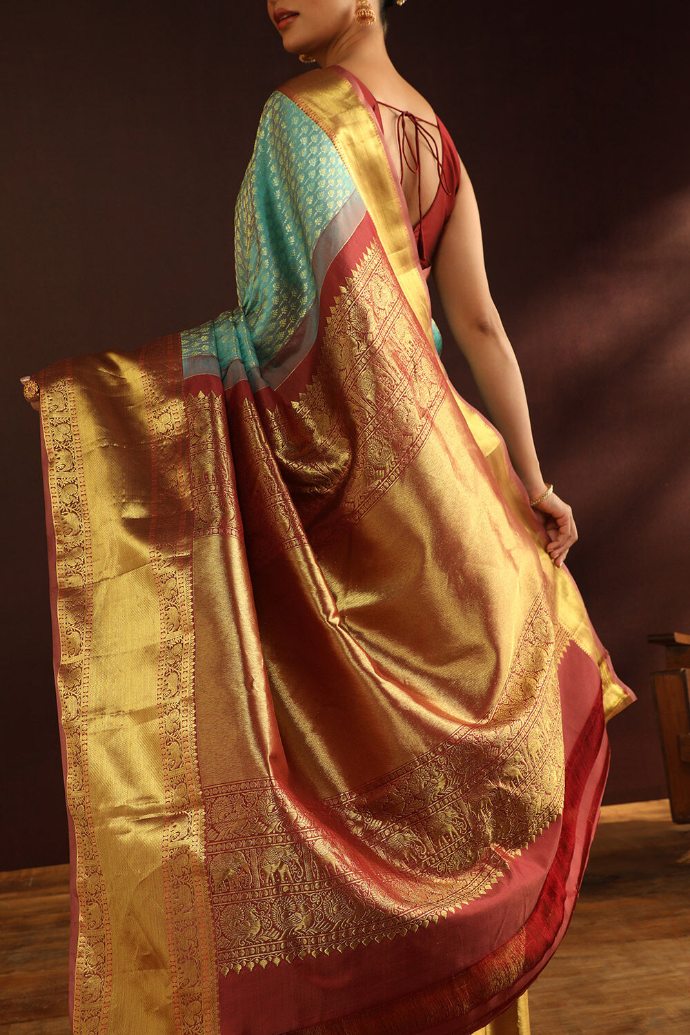 Green Kanjivaram Inspired Design Pure Silk Woven Saree image number null