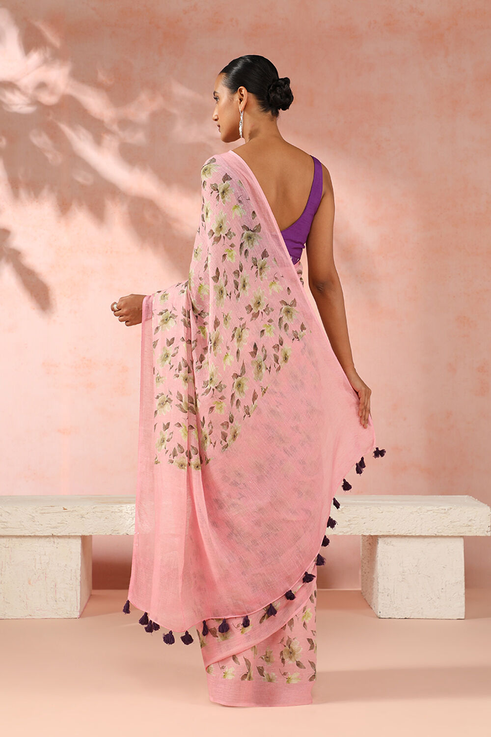 Pink Contemporary Pure Linen Digital Printed Saree image number null
