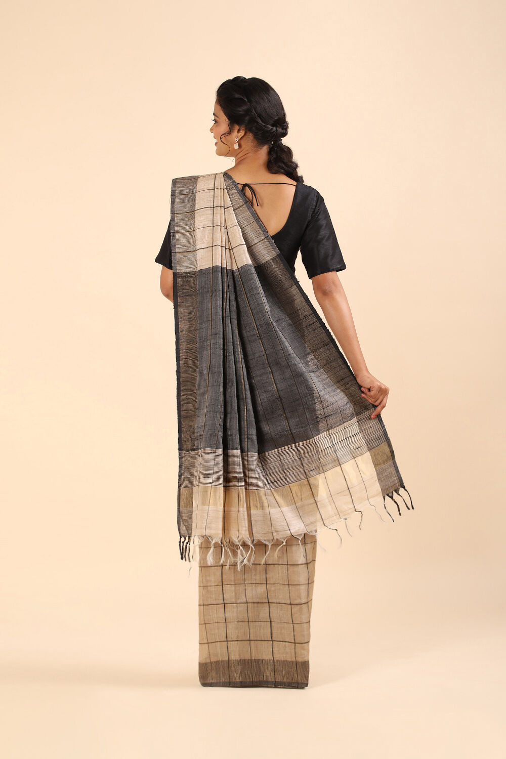 Beige Pure Tussar Silk Bhagalpuri Saree image number null