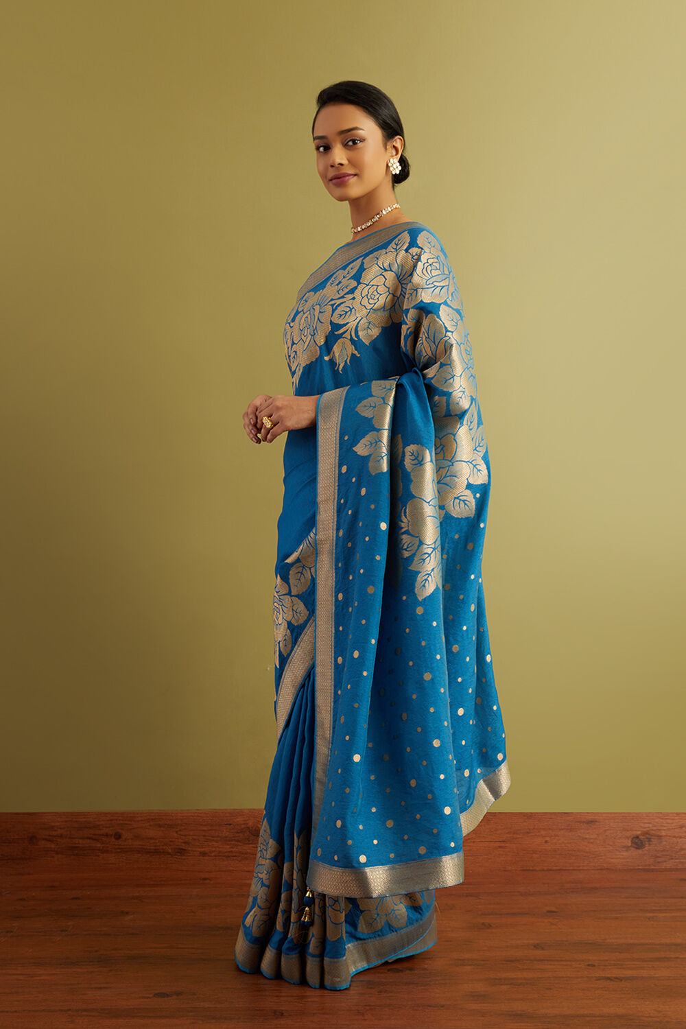 Blue Woven Viscose Luxe Saree image number null