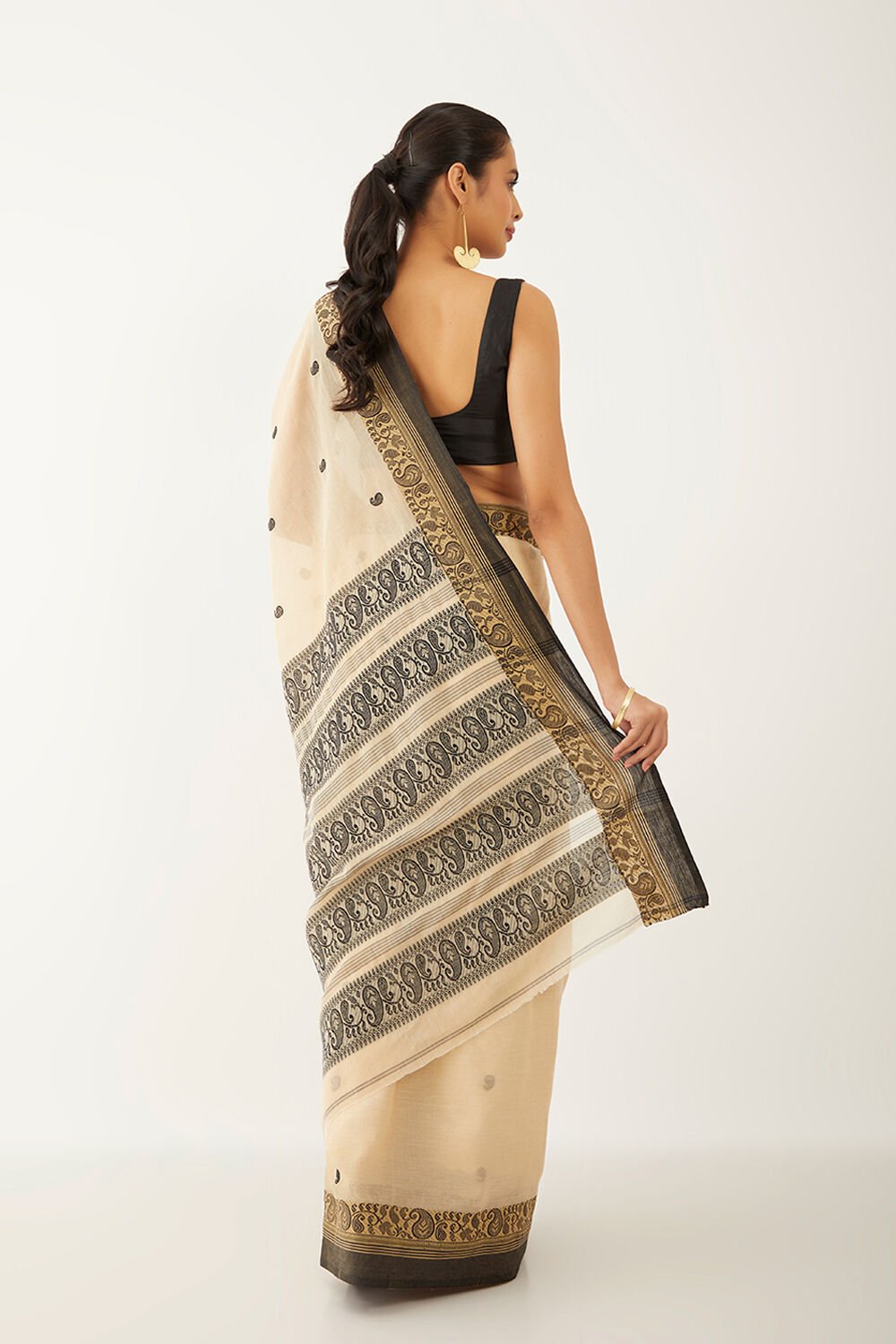 Beige Pure Cotton Woven Design Bengali Saree image number null