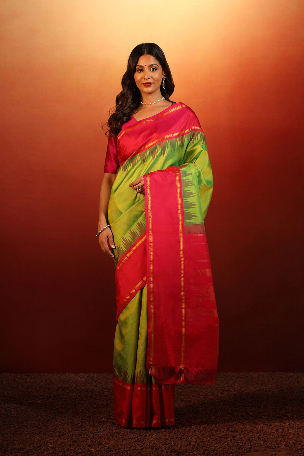 Green Woven Pure Silk Kanjivaram Saree image number null
