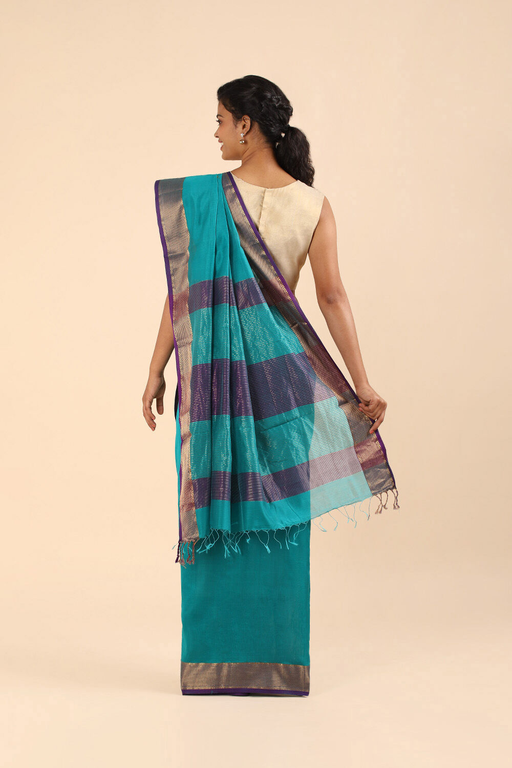 Dark Green Pure Silk Cotton Maheswari Saree image number null