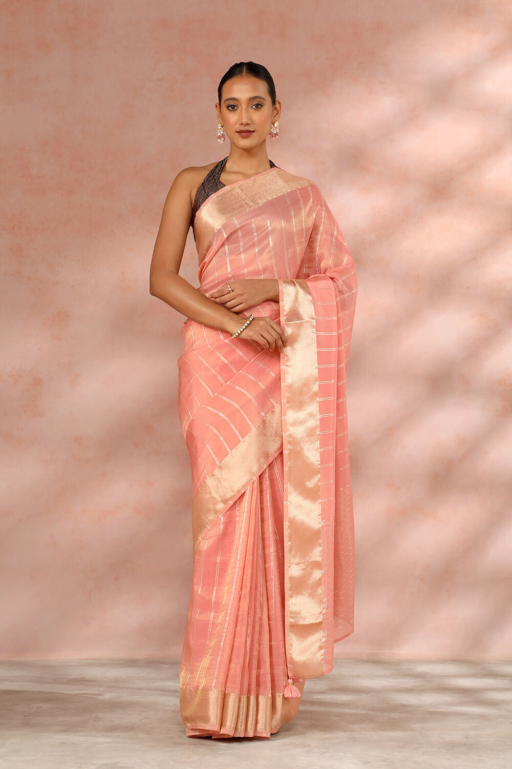 Pink Contemporary Viscose Tissue Woven Saree image number null